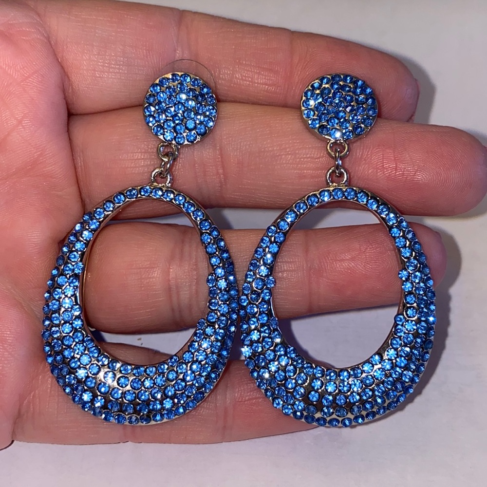 Baby blue rhinestone 2” earrings